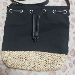 編み編みブラックショルダー