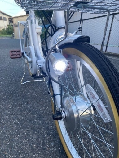 （美品）電動自転車 20インチ 電動アシスト自転車 折りたたみ自転車 シマノ内装3段変速