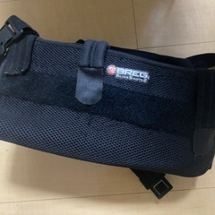 骨折肘サポーターの画像