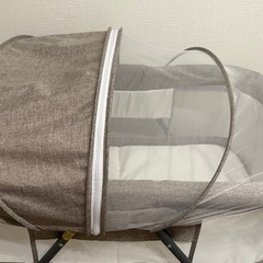 ベビーベッドの画像