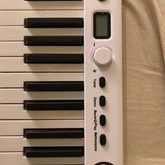 電子ピアノ