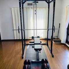 筋トレ機具、パワーラック、可変式ダンベル