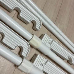 窓枠物干し 突っ張り おしゃれ 室内物干し アイリスオーヤマ コンパクト 物干し 室内 部屋干し 洗濯物干し 軽量 窓枠の画像