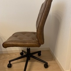 フェイクレザーチェアの画像