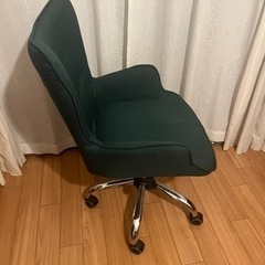 LOWYA デスクチェアの画像
