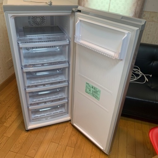 三菱ノンフロン冷凍庫　