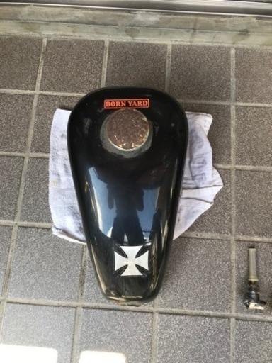 タンク　スポーツスタータンク　キャップ　コック付き　送料別