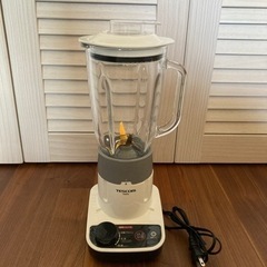 【値下げしました】TESCOM ミキサー　TM900の画像