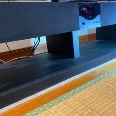 スピーカー付きテレビ台の画像