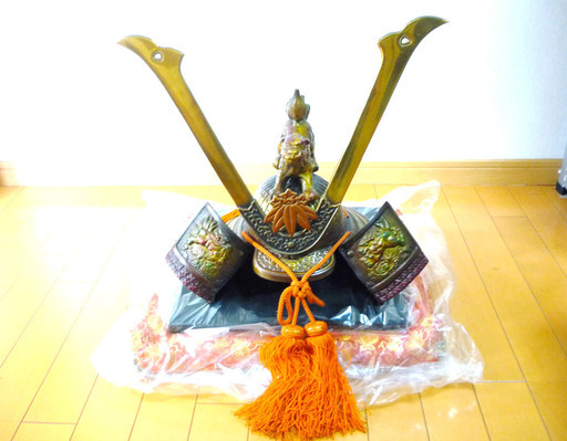 【鉄製兜　置物】未使用品　美品　