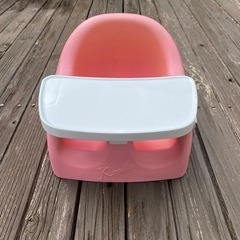 【決まりました】ベビー用品　赤ちゃん　イス　ソフトチェア　ピンク　テーブル付きの画像