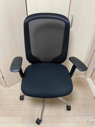 【ほぼ新品】オカムラ　シルフィー　ハイバック