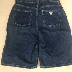 GUESSのパンツ