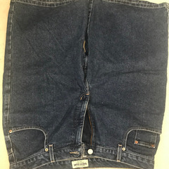 GUESSのパンツの画像