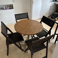 コーヒーテーブル＋椅子4脚　円形　テラスでも◎ 【10/10迄】の画像