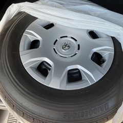ハイエース　純正タイヤホイール　新車外し
