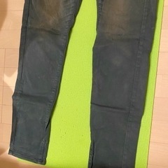 ユニクロ　ボトムスの画像