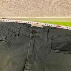 ユニクロ　ボトムスの画像