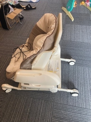 ネムリラAT ココアブラウン　電動バウンサー