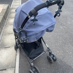 A型ベビーカー、バウンサーの画像