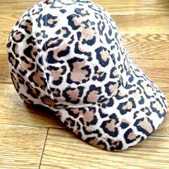 【美品】H&M ヒョウ柄キャップ