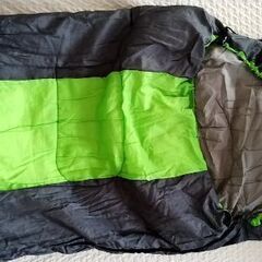 化繊シュラフ　寝袋　封筒型　アウトドア