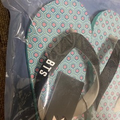 BTS IDOL ビーチサンダル 新品未使用 23cmの画像