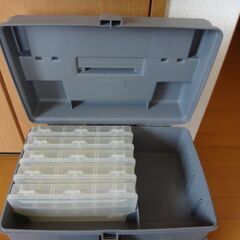 PLANOプラノ タックルBOX モデル1233/1234　灰色仕切り板(おまけ)の画像