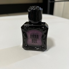 ほぼ新品　ANNA SUI マニキュア