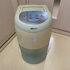 大容量　除湿機　冬場の部屋干しにも活躍します。千葉県引き取り限定