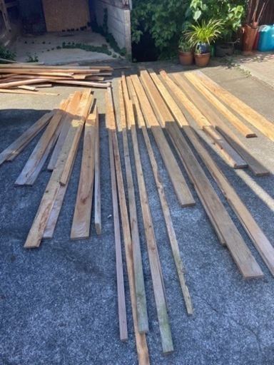 木材、廃材　大量❗️軽トラ一杯 10000円⭕️