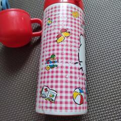 キティちゃん水筒の画像