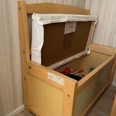 キッズ用ベンチ収納の画像