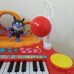 あんぱんまん　マイクとイス付きピアノの画像