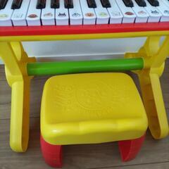 あんぱんまん　マイクとイス付きピアノの画像