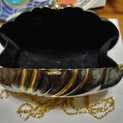 貝殻バック

パーティー用バックの画像