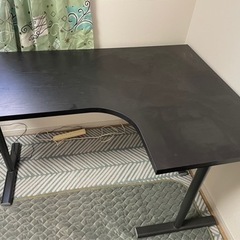 L型デスクの画像