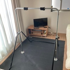 子供用　鉄棒の画像