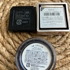 無料！アイシャドウ３点の画像