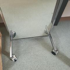 7000円の全身鏡/スタンドミラー100円で売ります。の画像