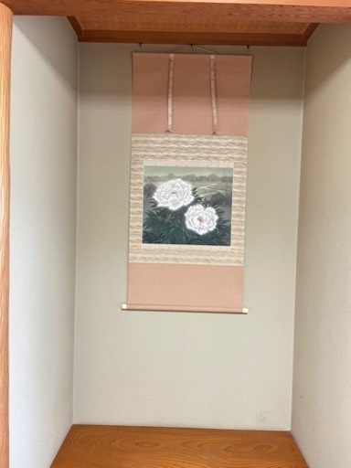 美品 掛け軸 小野守鳳作 白牡丹図 共箱 二重箱 太巻き付 年中掛け おもてなし