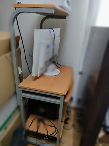 パソコンデスク　７日に取り消し予定✩