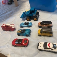 トミカの車など車8台