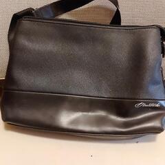 ショルダーバッグ　美品です