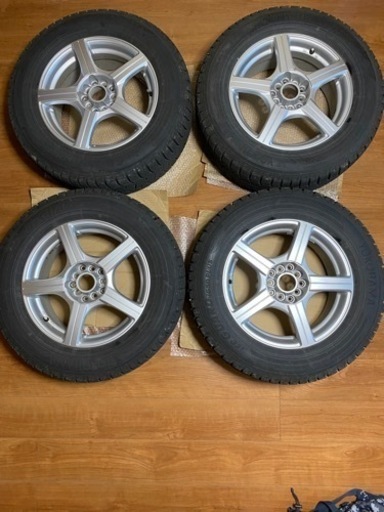 ⭐︎⭐︎値下げしました！⭐⭐︎︎［ミニバン、セダンにどうぞ！］16インチ スタッドレスタイヤホイール4本セット