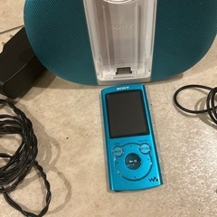 SONY ウォークマン　スピーカー、アダプター、端子の画像