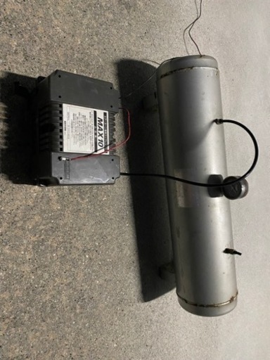 コンプレッサー＆タンク