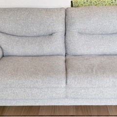 ニトリ　3人用布張りソファ(決まりました)