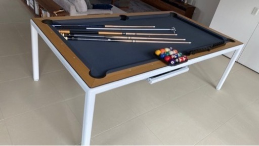 ⭐︎レア品⭐︎ 海外製　ビリヤード台（ボール、キュー付き）