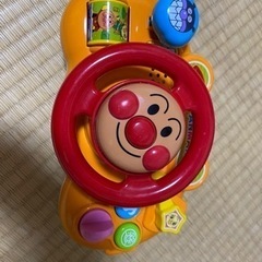 美品　アンパンマン運転